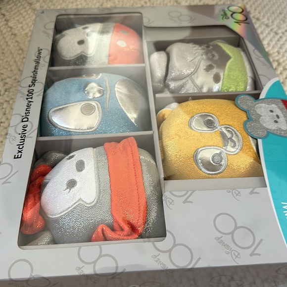Disney 100 original Squishmallow set in box - Picture 8 of 8